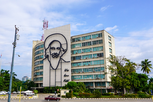  photo 201412-Havana-RevolutionSquare-2_zpsogliakwb.jpg