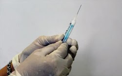 Προχωρά άμεσα το σχέδιο σε Βρετανία και ΕΕ με βάση τα εμβόλια...Η βρετανική κυβέρνηση ευελπιστεί να εμβολιάσει ΟΛΟΥΣ τους ενήλικες Βρετανούς...