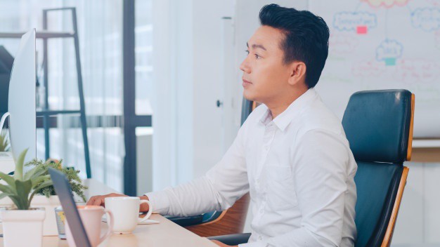 Nghĩ vợ ở nhà sướng như tiên, về đọc nhật ký của con gái mà tôi ôm mặt khóc nấc