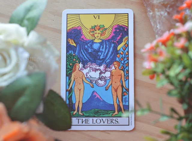 Significado Carta 6 - Os Enamorados no Tarot do amor, dinheiro e trabalho, saúde, conselho, obstáculo e invertida