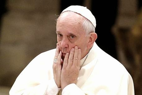 Il Papa all'Angelus: "Contro i legalismi, focus su Dio"