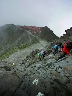 Scrambling above Yarigatake Sanso, Japanese Alps