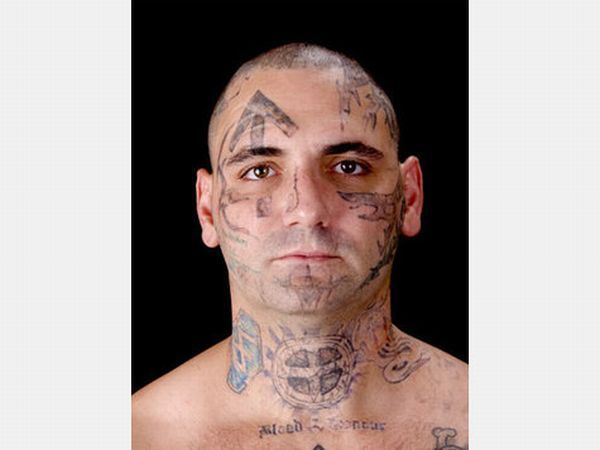 giga world: Brion Wiedner, removal of the neo-Nazi tattoos from the ...