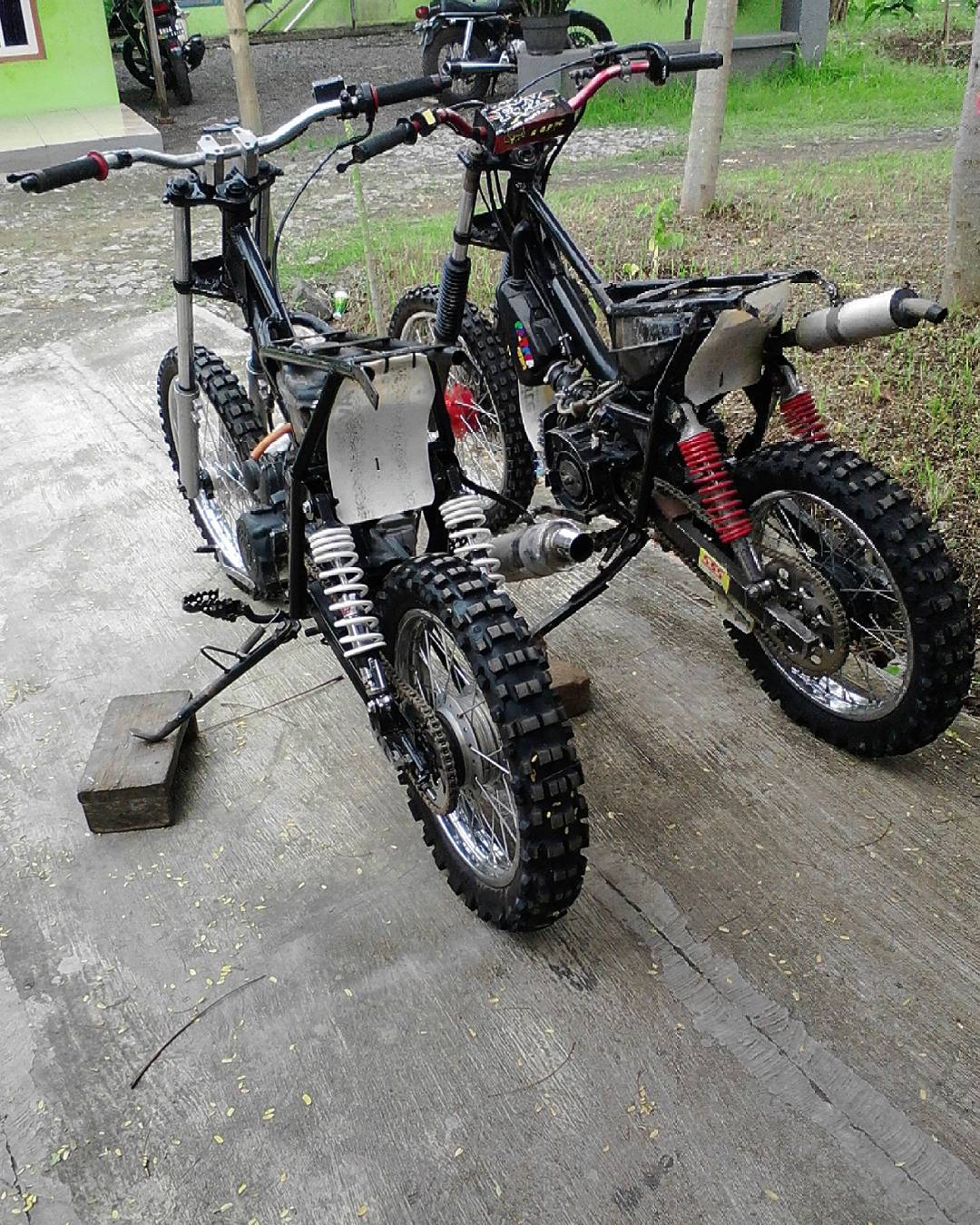 Kumpulan Foto Modifikasi Trail Bebek Standar F1ZR Grasstrack Terbaru