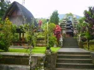 Sejarah Pura Batukaru di Tabanan Bali