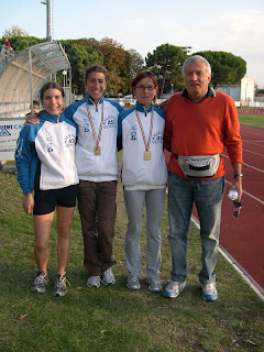 Roberta Tognon, Silvia Sommaggio e Giovanna Ricotta con il loro allenatore Franco Sommaggio