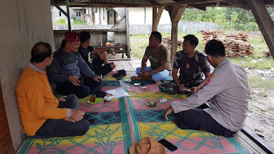 Bhabinkamtibmas Polsek Cikeusik Polres Pandeglang Rutin DDS Sambangi ke Warga