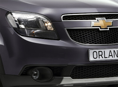 2011 Chevrolet Orlando Headlight and Badge