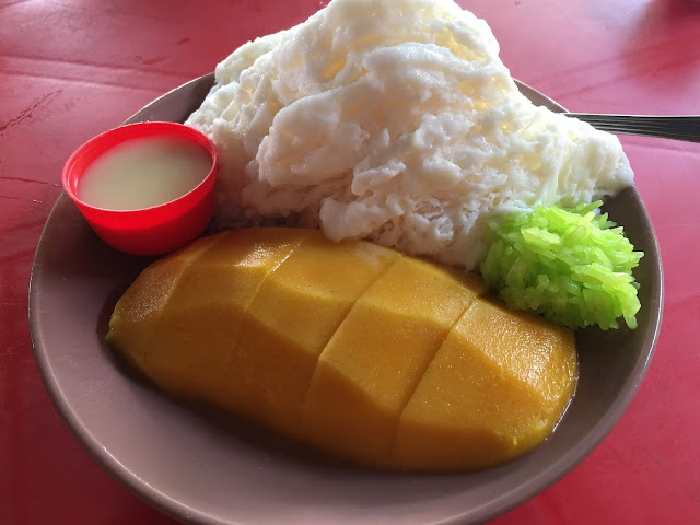 Ini Cerita Sendiri: BAI KRAPRAW SEAFOOD GOMBAK