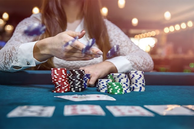 The Art of Tipping at Casinos: A Guide to Flying Under the Radar