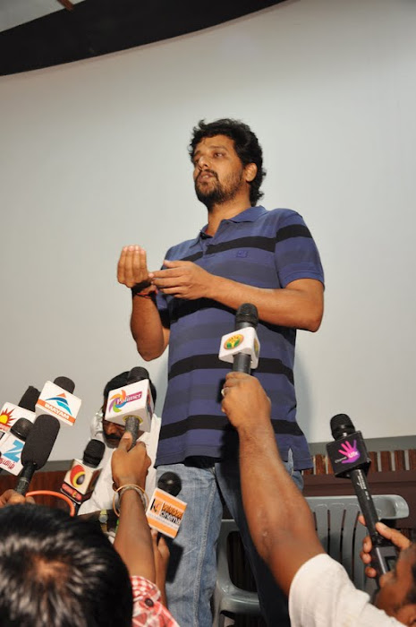 Actor Vidharth Press Meet Event Stills Pics Photos release images