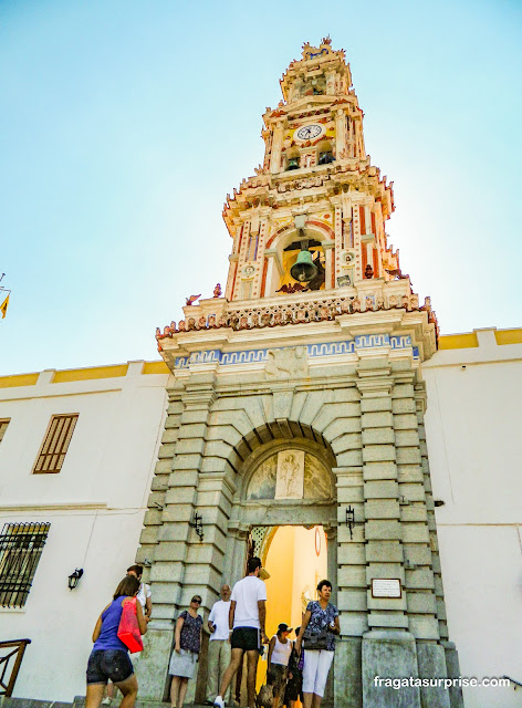 Campanário do Mosteiro de Panormitis na Grécia