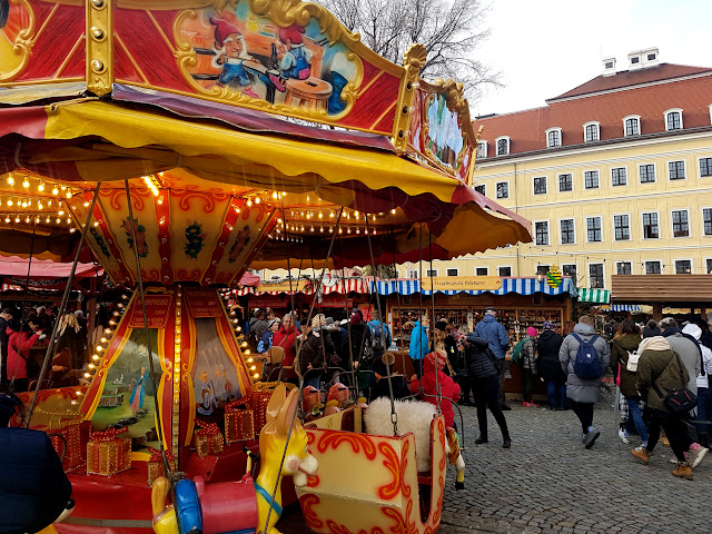 Striezelmarkt -Drezno - Jarmark Struclowy - jarmark świąteczny - jarmark bożonarodzeniowy - Święto Strucli - Stollenfest - podróże z dzieckiem - blog parentingowy