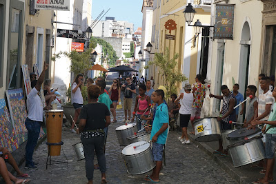 Dans les rues de Salvador de Bahia : Répétition d'une Batucada