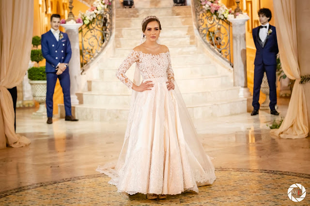 noiva, vestido, festa,  princesa, sereia, decote, decotado, renda, praia, villa giardini, casa de festa, vivian spier, leilah cerqueira, joias, formanda, mãe da noiva, madrinha, madrinhas