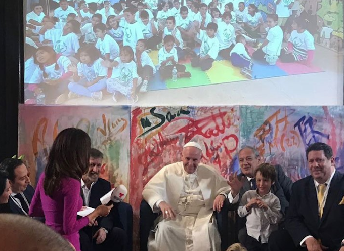 Estados//Dialoga Papa Francisco con damnificados del sismo en Morelos