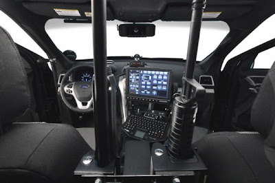 Police Interceptor Ford Explorer interior