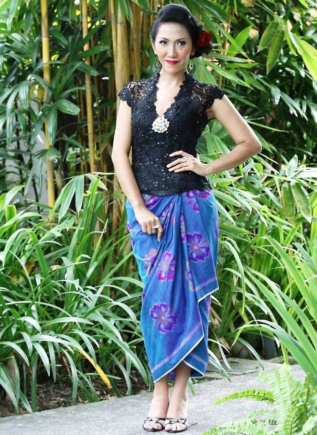  Model  Baju Kebaya Modifikasi Simple gebeet com