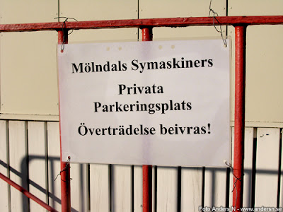 modeblogg, symaskin, symaskiner, sveriges största, världens största, löjligt stor, behöver egen parkering, parkeringsplats, mölndal, foto anders n