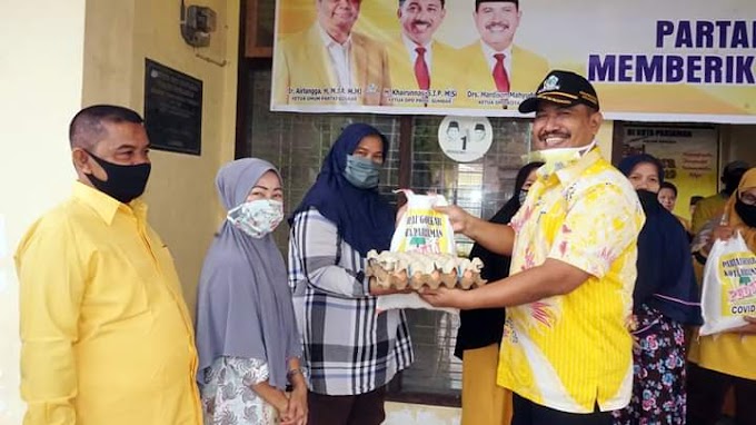 Ketua DPD Golkar Kota Pariaman Mardison Mahyuddin Bagikan 600 Paket Sembako