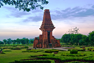 candi bajang ratu