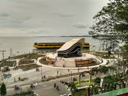 tempat wisata di tanjungpinang, pulau penyengat, gedung gonggong, vihara patung seribu