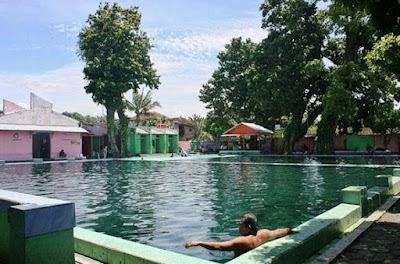 Tempat wisata Umbul Jolotundo