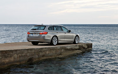 2011 BMW 5 Series Touring Image