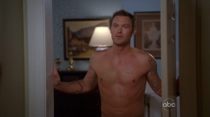 Brian Austin Green Shirtless on Desperate Housewives s7e05