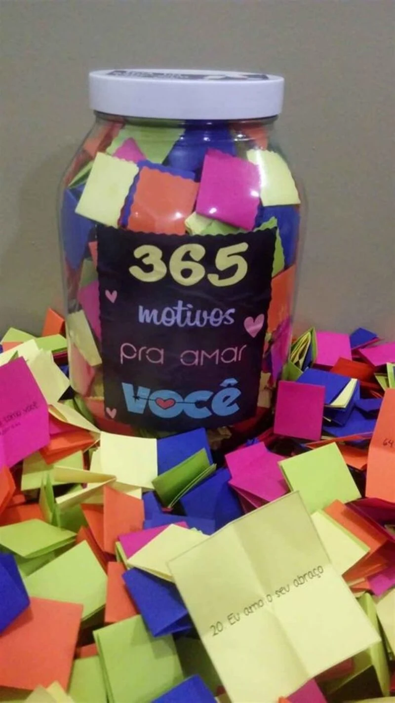 Presente de dia dos namorados: Potinho do amor e frases para 365 motivos para te amar