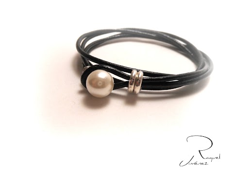 CONJUNTO PULSERAS Y  PENDIENTES