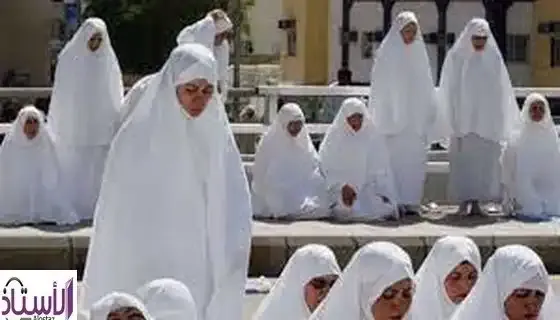 Conditions-for-women-clothing-during-Umrah