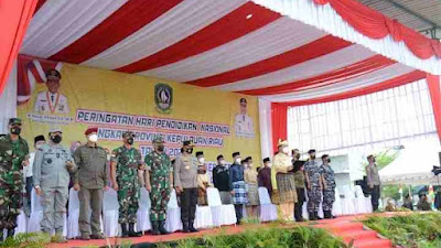 KAPOLDA KEPRI IKUTI UPACARA HARI PENDIDIKAN NASIONAL TINGKAT PROVINSI KEPRI