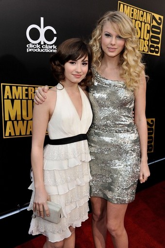 selena gomez and taylor swift. taylor swift and selena gomez