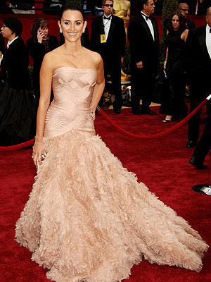 Penelope Cruz 2010 Oscars. Best Dressed: Penelope Cruz