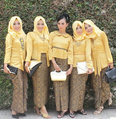 Contoh Model Kebaya Kutu Baru Desain Terbaik