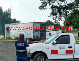 Hallan cuerpo ejecutado y maniatado en caja de trailer en carretera federal Córdoba-Veracruz