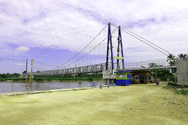 Jembatan Gantung Keraton Foto