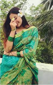 পিক তোলার স্টাইল মেয়েদের - mayeder chobi tular style