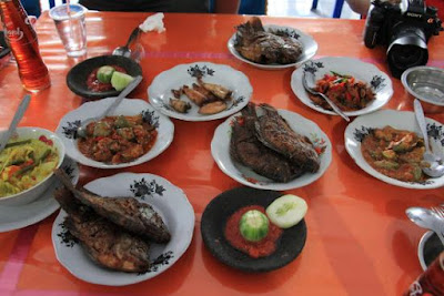 Warung Murah Semarak Bengkel Lombok