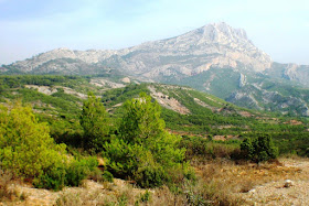 Mont Sainte Victoire. photo