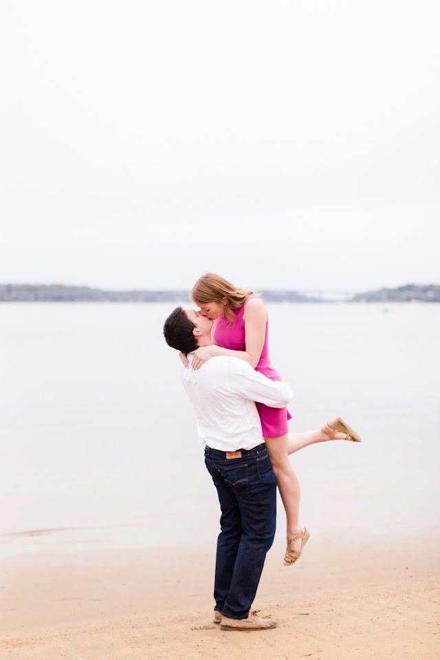 Downtown Annapolis Engagement Photos | Photos by Heather Ryan Photography