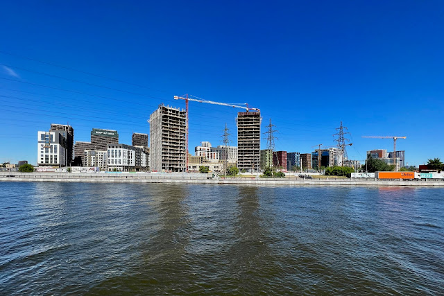 Москва-река, Проектируемый проезд № 4062, бывшая территория ЗИЛ, строящийся жилой комплекс «Now Квартал на набережной», строящийся жилой комплекс Nagatino i-Land