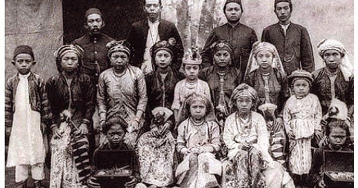 Mengenal Suku Bawean Dari Kabupaten Gresik Jawa  Timur 