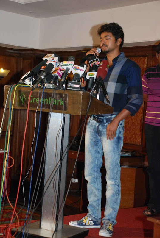 Velayudham Movie Success Meet Stills gallery