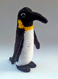 pingüino emperador amigurumi