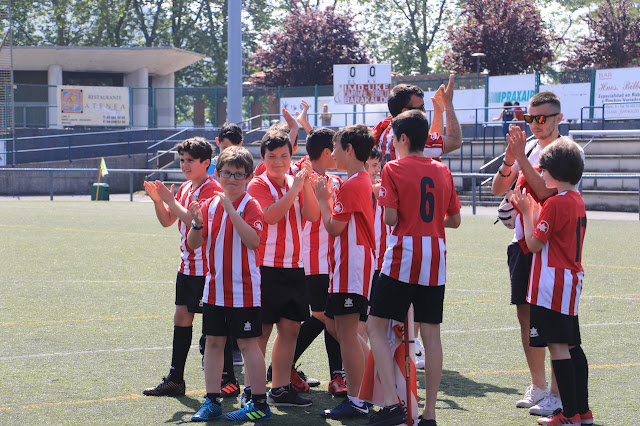 homenaje por el ascenso del Sporting de Lutxana