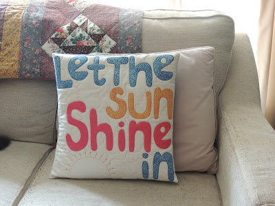 Spring cushion applique project