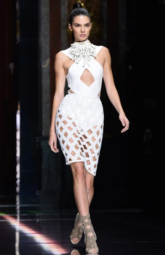 Kendall Jenner is fierce at the Balmain SS16 Paris Fashion Week Show
