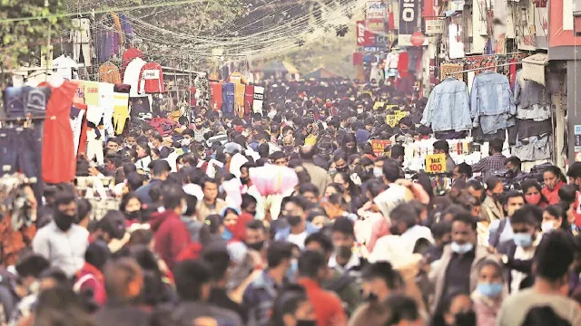 delhi crowed